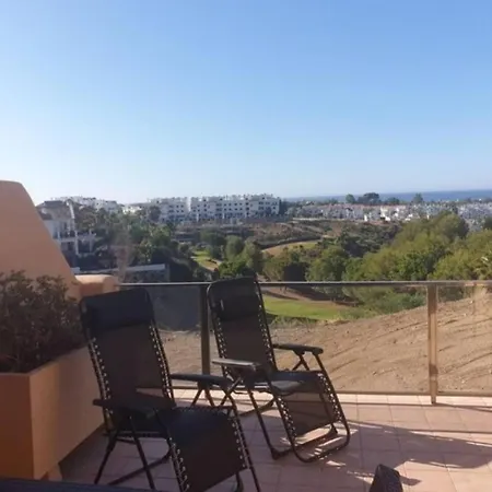 Apartmentsleeps4-golfclub-freeparking-bbq-pool-ac * 埃斯特波纳