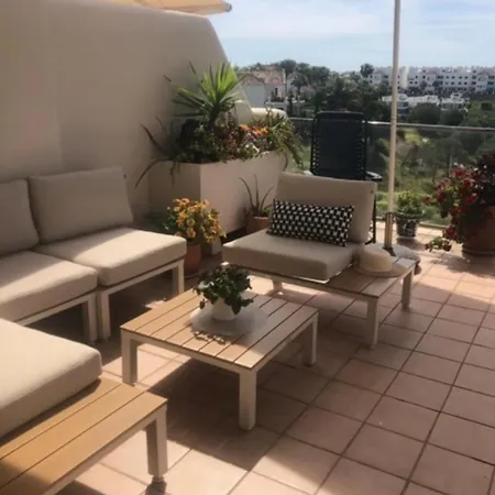 Appartamento 2 Bed Flat-sleeps4-pets-pool-parking-golfclub